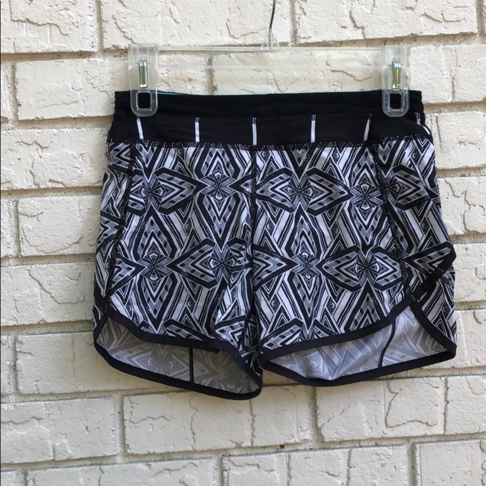 COPY - Ivivva black geo shorts size 12